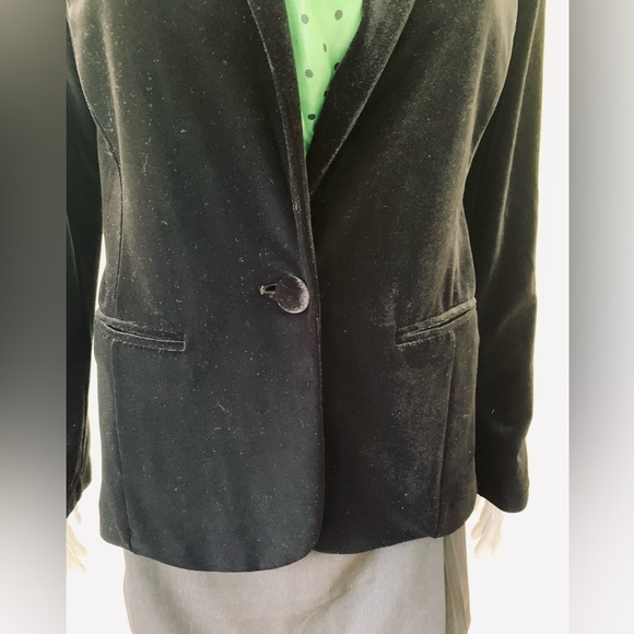 Tahari soft and silky black velvet blazer jacket single button closure pockets M - Picture 7 of 16